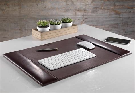 Classic Brown Bonded Leather Desk Pad 56cm Standard Size Zale Yardley