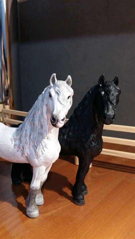 Beautiful Schleich Repaint Schleich Horses Stable Diy Horse Barn