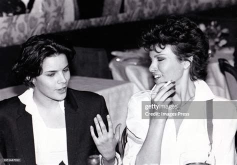 Raquel Welch And Sister Gayle Carole Tejada At Le Perigord Circa 1984