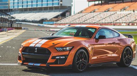 Ford Is Giving Every Mustang Shelby Gt500 Owner A Free Track Day