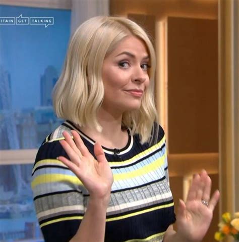 pin by louise doyle on hair and make up holly willoughby style holly willoughby blonde women