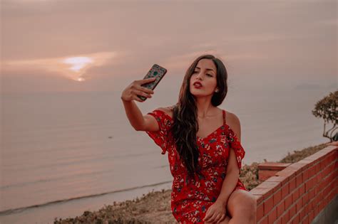Top 999 Selfie Pose Images Amazing Collection Selfie Pose Images Full 4K