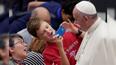 pope francis opens door to female deacons with new panel news18