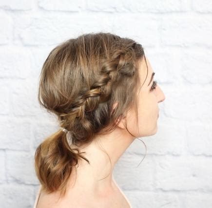 Learn how to plait hair the easy way and rock the cute, casual, natural looks that will be hot this year! 25 Braided Hairstyles for Your Easy Going Summer