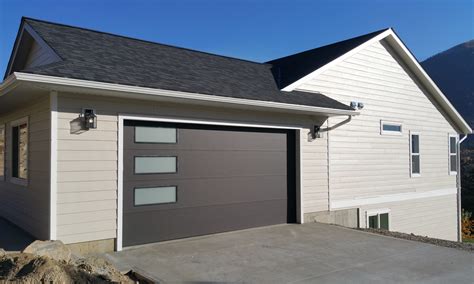 For others, the door needs to lend to the overall aesthetic of the space. San Diego CA - Universal Garage Door Repair