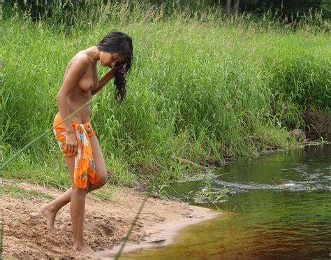 FREE Nude Indian Women Bathing River QPORNX Com