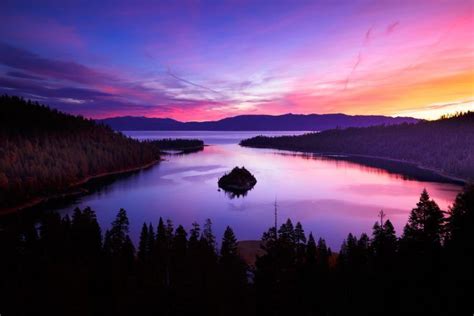 Sunrise At Emerald Bay Lake Tahoe Usa Weekend Sunrise Lake Tahoe