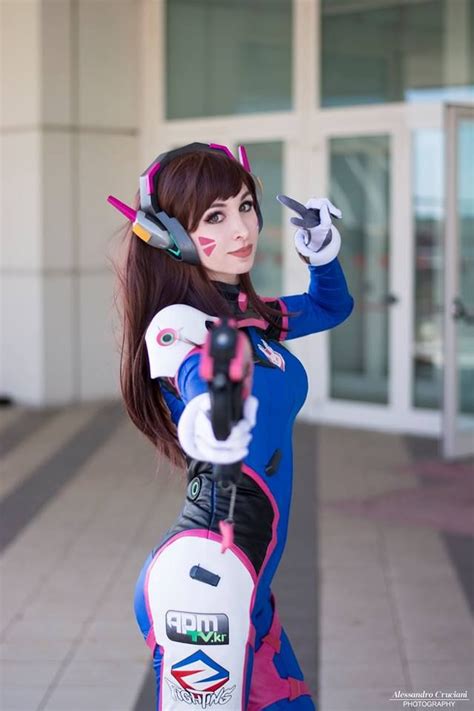 Dva From Overwatch Cosplay By Enid Cosplay Photo By Alessandro Cruciani Dvacosplay Overwatch