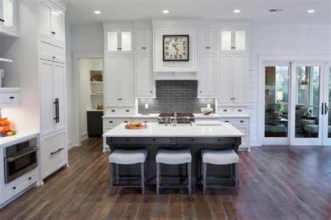 You are viewing white shaker cabinets with black hardware, picture size 1008x674 posted by steve cash at march 17, 2018. 20 Best Modern White Kitchen Cabinet Ideas