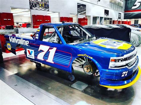 Father and son build street legal race truck. r/NASCAR on Reddit on Twitter: "Chase Elliott's truck for ...