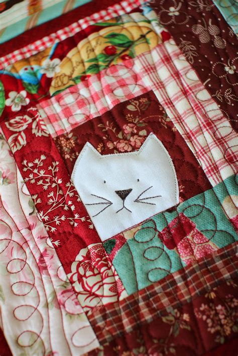 Shop hundreds of quilting & sewing patterns and plan your next masterpiece! Cat potholder by Laurraine Yuyama | Patchwork Pottery ...