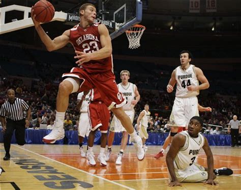 His career as a basketball player all started in his days at high school. njtazifol: blake griffin and parents
