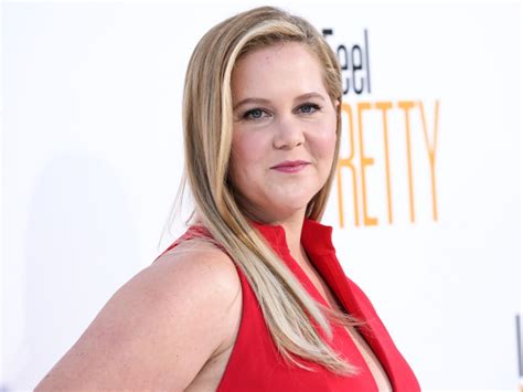 Amy Schumer S Tampax Commercials Blamed For Lack Of Tampon Supply