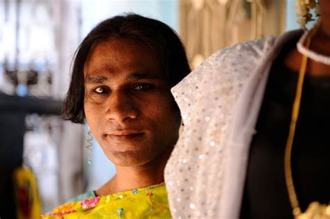 Cómo los británicos intentaron eliminar a los eunucos en India el discriminado tercer género