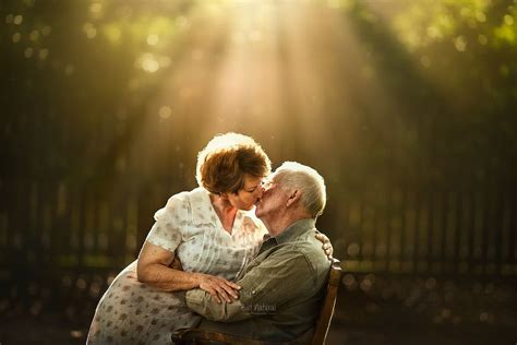 Cette Photographe Fait Poser Des Couples De Personnes âgées Comme De Jeunes Amoureux Huffpost