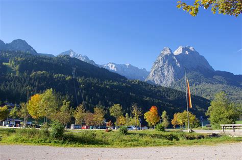 Nach den unwettern vom wochenende ist die höllentalklamm in grainau gesperrt. Durch die Höllentalklamm über die Knappenhäuser zum ...