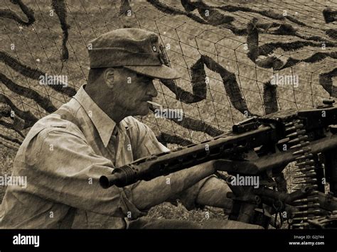 Mg42 Soldier Hi Res Stock Photography And Images Alamy