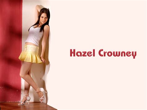 Hazel Crowney Hot Photos Saree Sexy Pictures