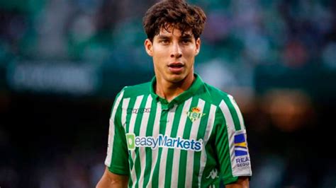 Is he married or dating a new girlfriend? Diego Lainez confirma que dio positivo en covid-19 ...