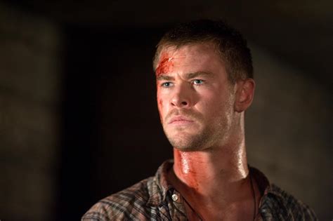 The brainchild of drew goddard and joss whedon spun a new take on a series of old exhausted horror even though chris hemsworth's 'jock' curt vaughan dies a spectacular death when his motorcycle smashes into an invisible wall, one redditor. Bild zu Chris Hemsworth - The Cabin in the Woods : Bild ...