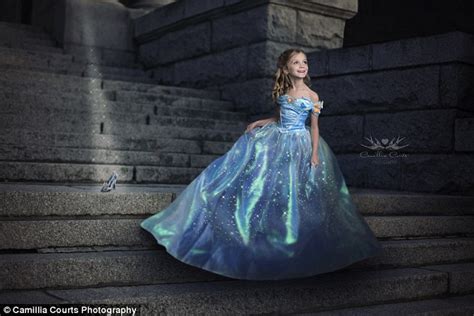 Mother And Daughter Star In Disney Inspired Portraits Daily Mail Online