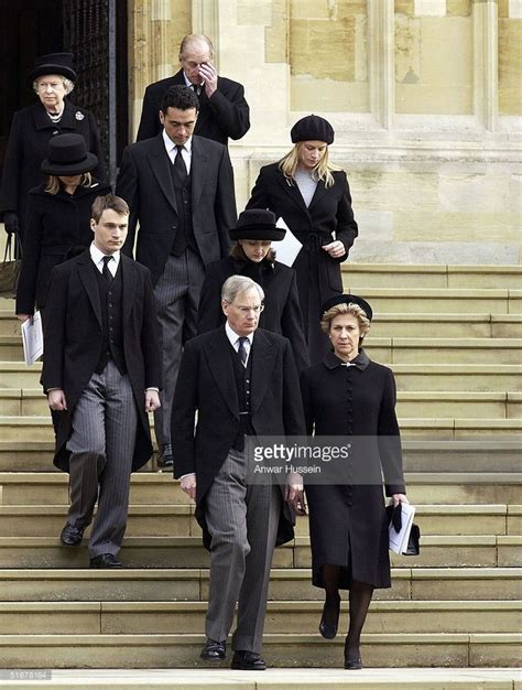 It is with deep sorrow that her majesty the queen announces the death of her beloved husband, his royal highness the prince philip we join those around the world offering heartfelt condolences to her majesty queen elizabeth ii and the entire royal family. Queen Elizabeth Husband Age - StellasMagazine.Com