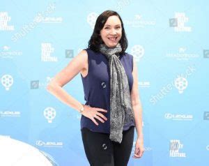 Demi moore looks radiant as she poses in a green 'mama' hoodie. Stephanie Courtney Net Worth 2020 - Celebrity Net Worth