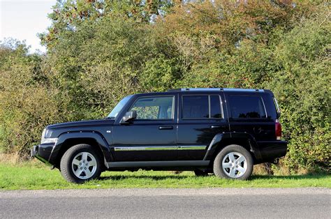 2006 jeep commander reviews and model information. Jeep Commander Station Wagon Review (2006 - 2009) | Parkers