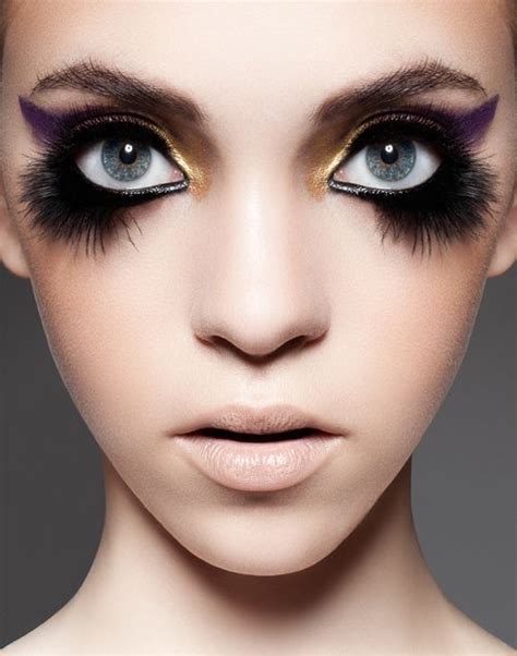 Eye Lashes Bird Makeup Catwalk Makeup High Fashion Makeup