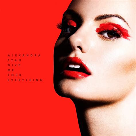 Alexandra Stan A Lansat Videoclipul Give Me Your Everything Tvmaniaro