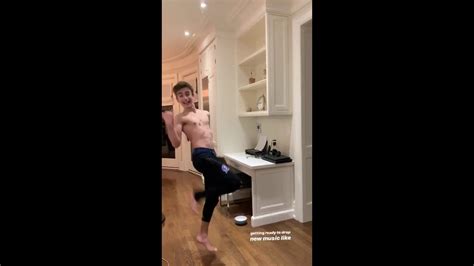 Johnny Orlando Shirtless Dancing 6 January 2019 Youtube