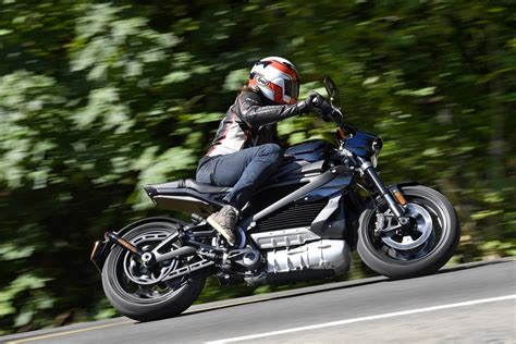 Paparazzi at the film's seoul, south korea, set captured a stunt rider riding the concept. Getest: Harley-Davidson LiveWire - Motor.NL