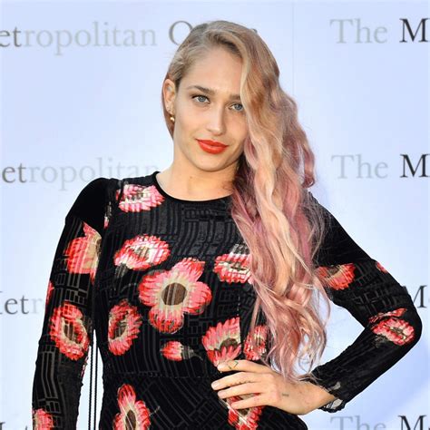 Girls Star Jemima Kirke Now Has Cotton Candy Color Hair Glamour