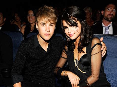 Justin bieber and selena gomez are so in love, and when one direction star niall horan allegedly hit on her at the 2012 kids' choice awards, justin stepped up to defend his woman! Effiong Eton: Justin Bieber and Selena Gomez Spend Night ...