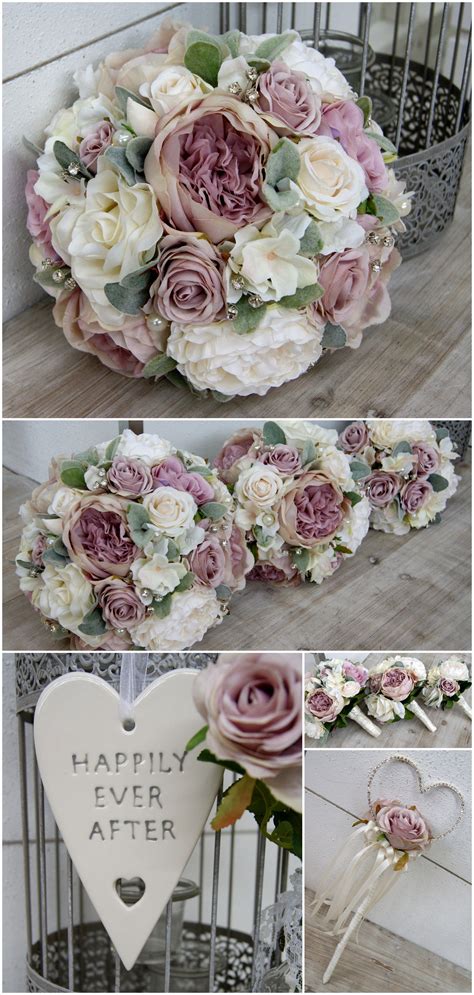 Mauve And White Wedding Flowers A Delicate Scheme With Roses And Soft