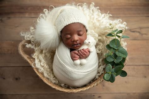 22 Ksenia Pro Luxury Maternity And Newborn Baby Photography Studio
