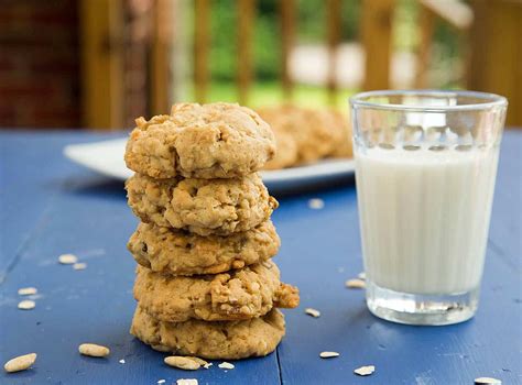 Whisk the flour, baking powder, baking soda, and salt together until combined. my low sugar Oatmeal cookies with golden raisins and ...