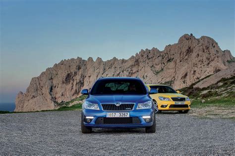 Obrázky na plochu BMW športové autá Skoda 2012 netcarshow