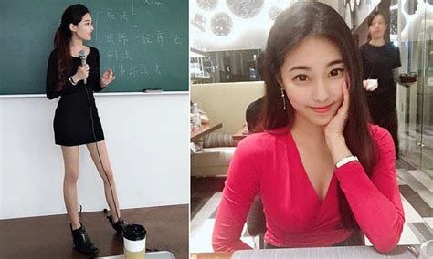 Lecturer Is Dubbed Taiwan S Hottest Teacher Lecture Taiwan Hot