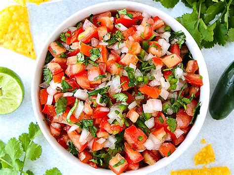 Season with garlic powder, salt and pepper. Cocina Al Chile - PICO DE GALLO - Delicioso para acompañar ...