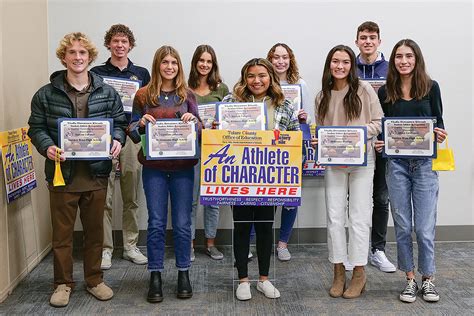 visalia and tulare kiwanis clubs honor top high school athletes the sun gazette newspaper