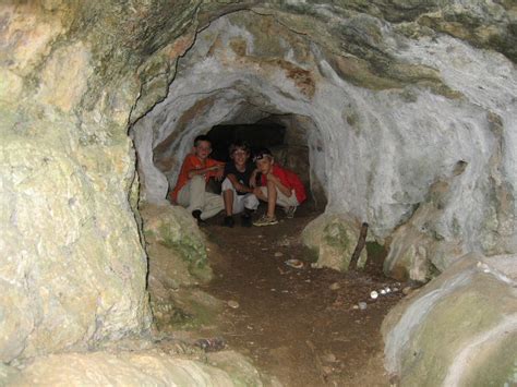 166,119 likes · 1,307 talking about this. La Grotte du Mormont, sur la commune d'Eclépens dans le ...