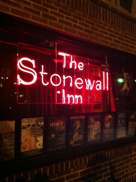 Stonewall Inn The Drink Nyc The Best Happy Hours Drinks And Bars In New York City
