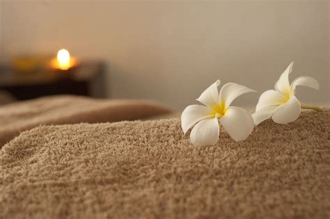 How Massage Therapy Helps Manage Anxiety And Reduces Stress