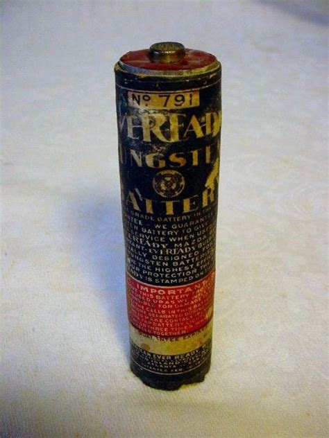 Antique Vintage American Eveready Works Dry Cell Battery Tungsten No