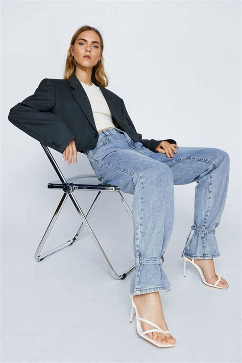 Relaxed Ankle Tie Mom Jeans Nasty Gal