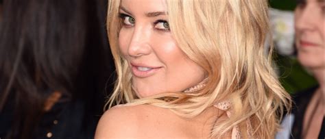 Kate Hudson Flaunts Her Body In Insanely Revealing Gown Photos The Daily Caller