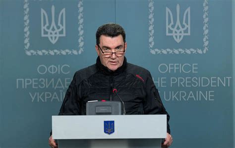 Danilov a exhorté les traîtres en Crimée à remettre les installations militaires russes afin de ...
