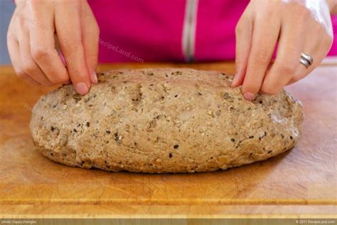 This german wheat rye bread is made out of 3 different kinds of flour. Dreikernebrot - German Rye and Grain Bread Recipe