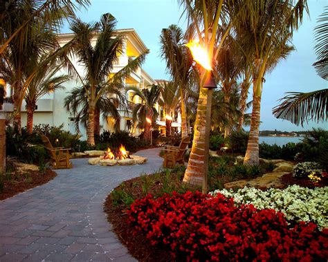 Florida Landscapes Look Less Crammed With Simple Groupings Artistree